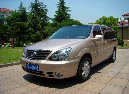 热租机场接送车：别克商务车